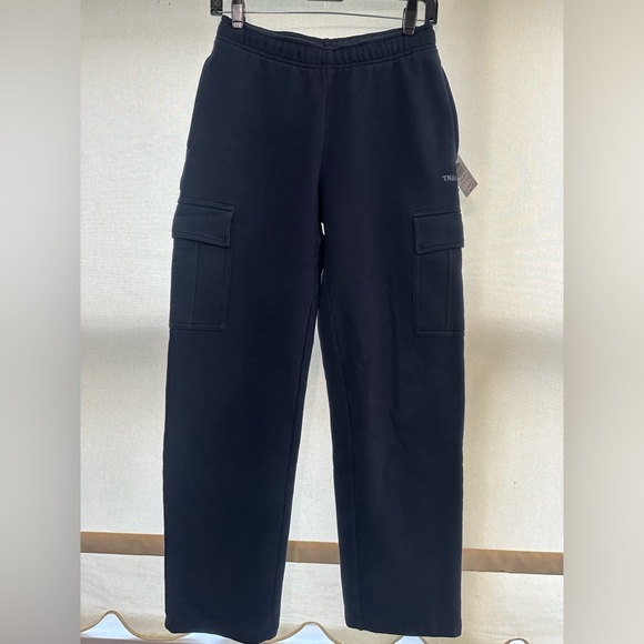 Aritzia Cozy Fleece Mega Cargo Sweatpant - Picture 2 of 5